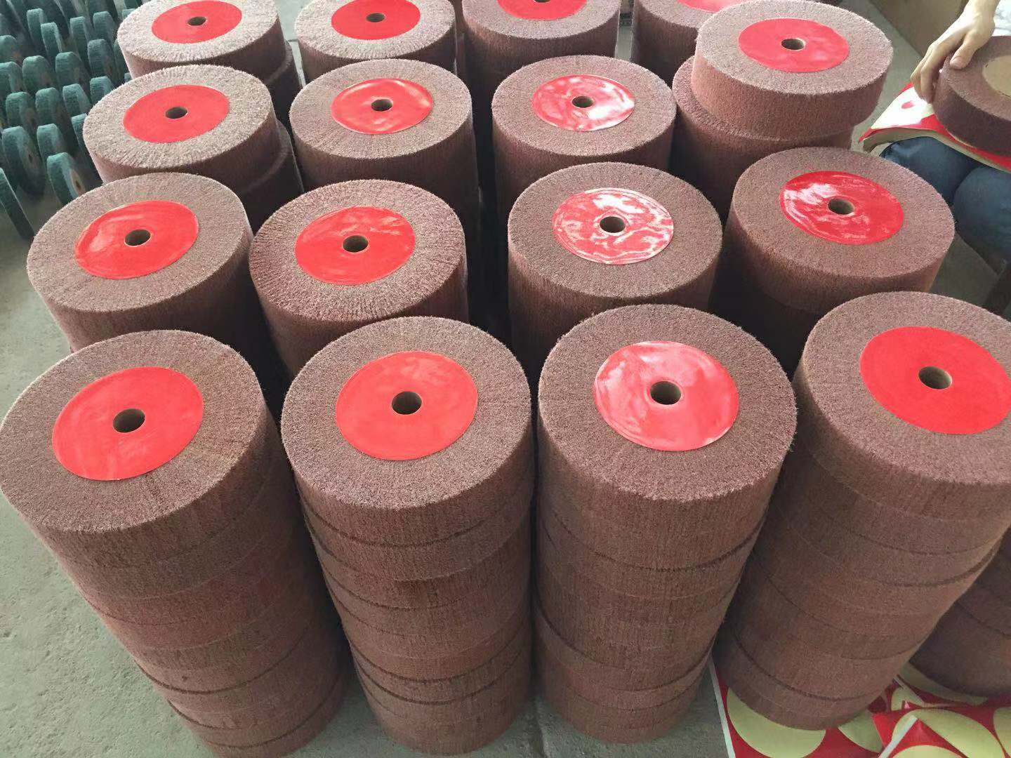 Advantages of nylon abrasives_nylon wheel_nylon belt_non woven polishing wheel_non woven sanding belt