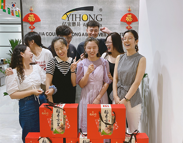 Yihong abrasives team.jpg