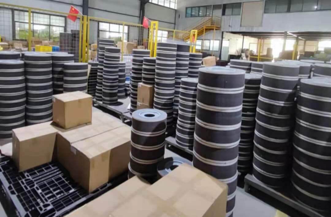 siliconcarbideflapwheel.jpg